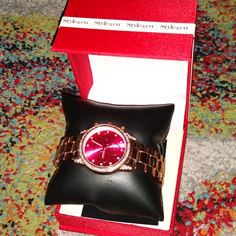 Blingy Rhinestone Bracelet Watch - Picture 5 of 6